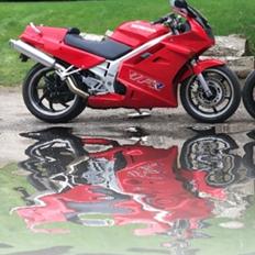 Honda vfr