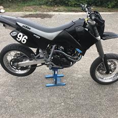 KTM 640 LC4 SuperMoto (SOLGT)