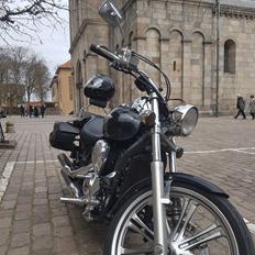 Kawasaki VN 900 Custom