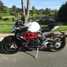 MV Agusta Brutale 800