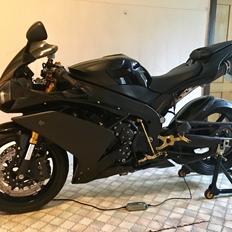 Yamaha YZF R1