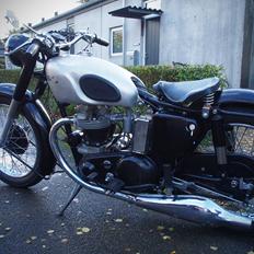 Norton Model 7