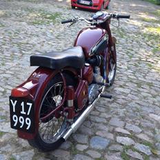 BSA BB33