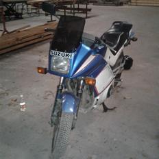 Suzuki gsx550 es