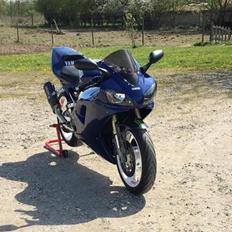 Yamaha R1