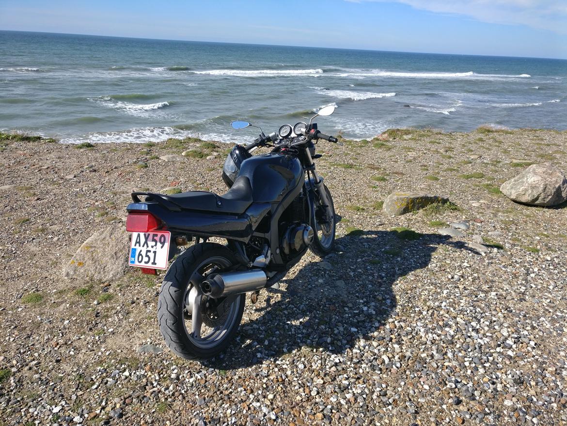 Suzuki GS 400 E - Ved Hirtshals fyr billede 3