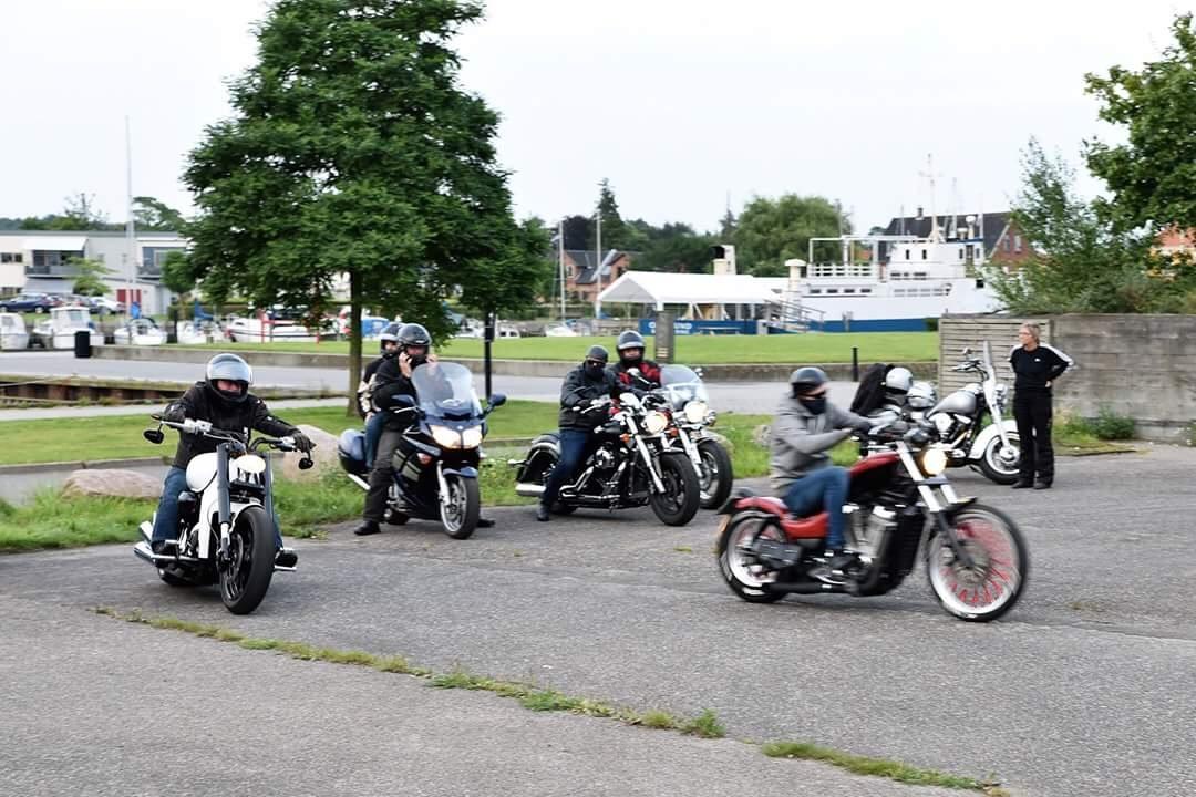 Suzuki Vs 600 bobber billede 14