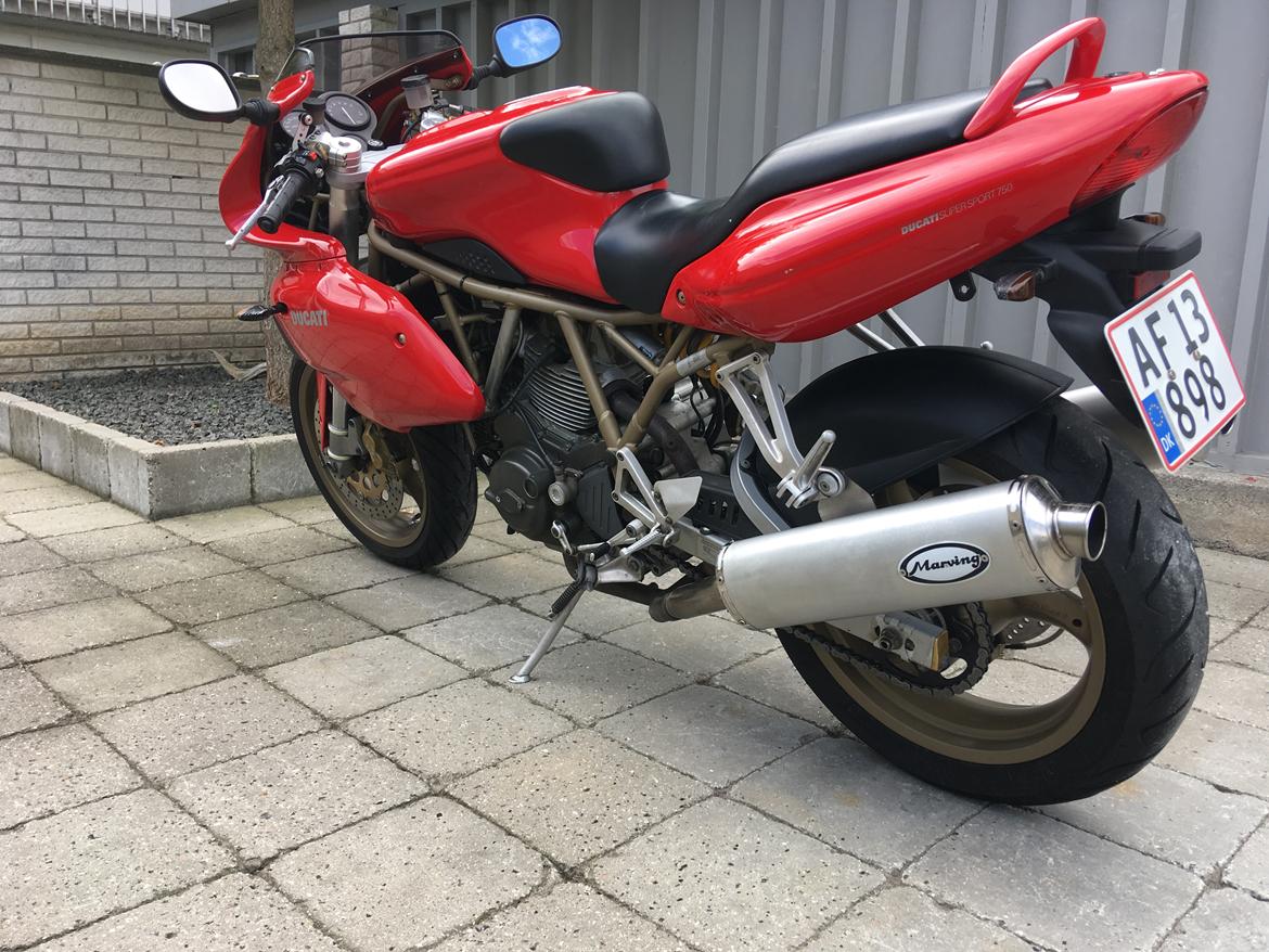 Ducati 750 SuperSport ie nuda billede 3