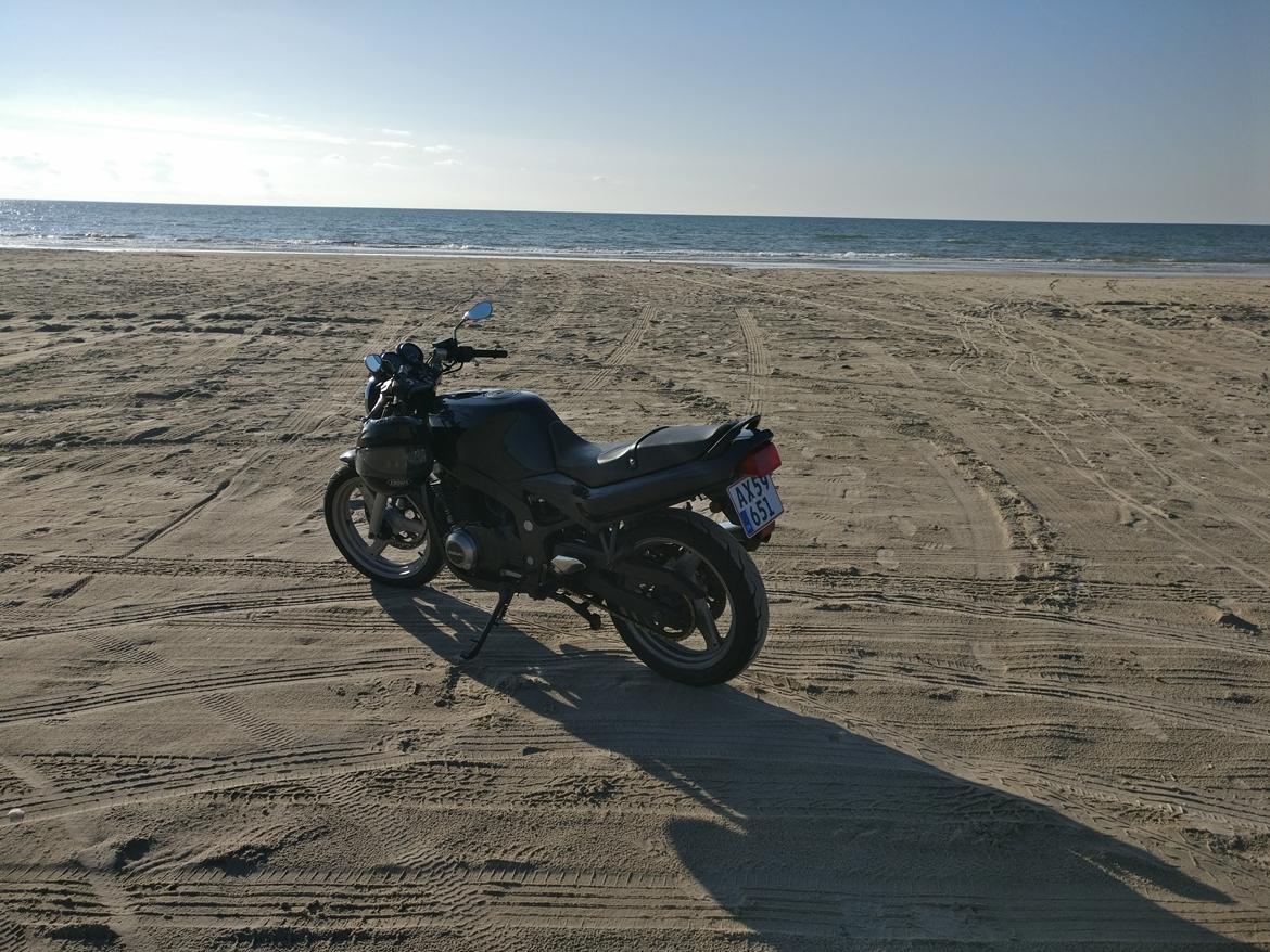 Suzuki GS 400 E - Saltum strand billede 11