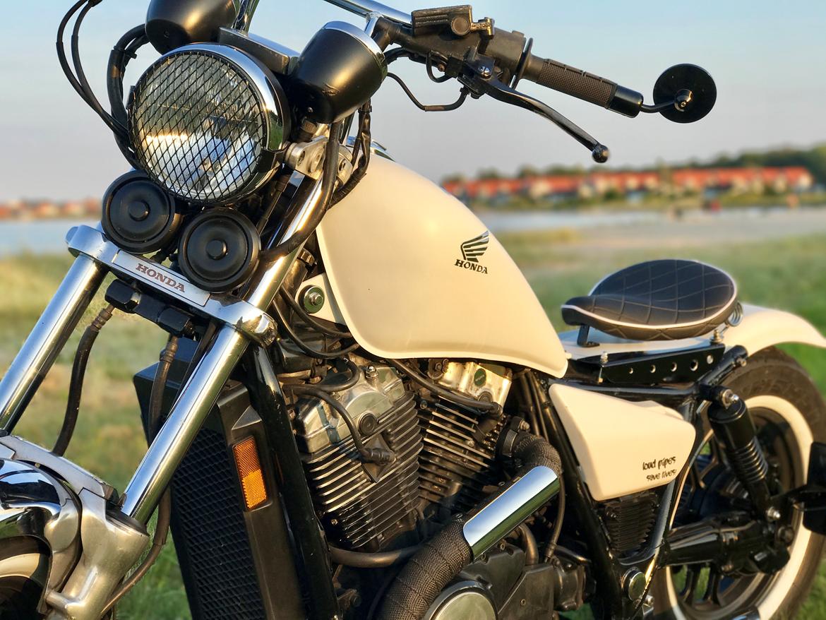 Honda VT700 billede 15