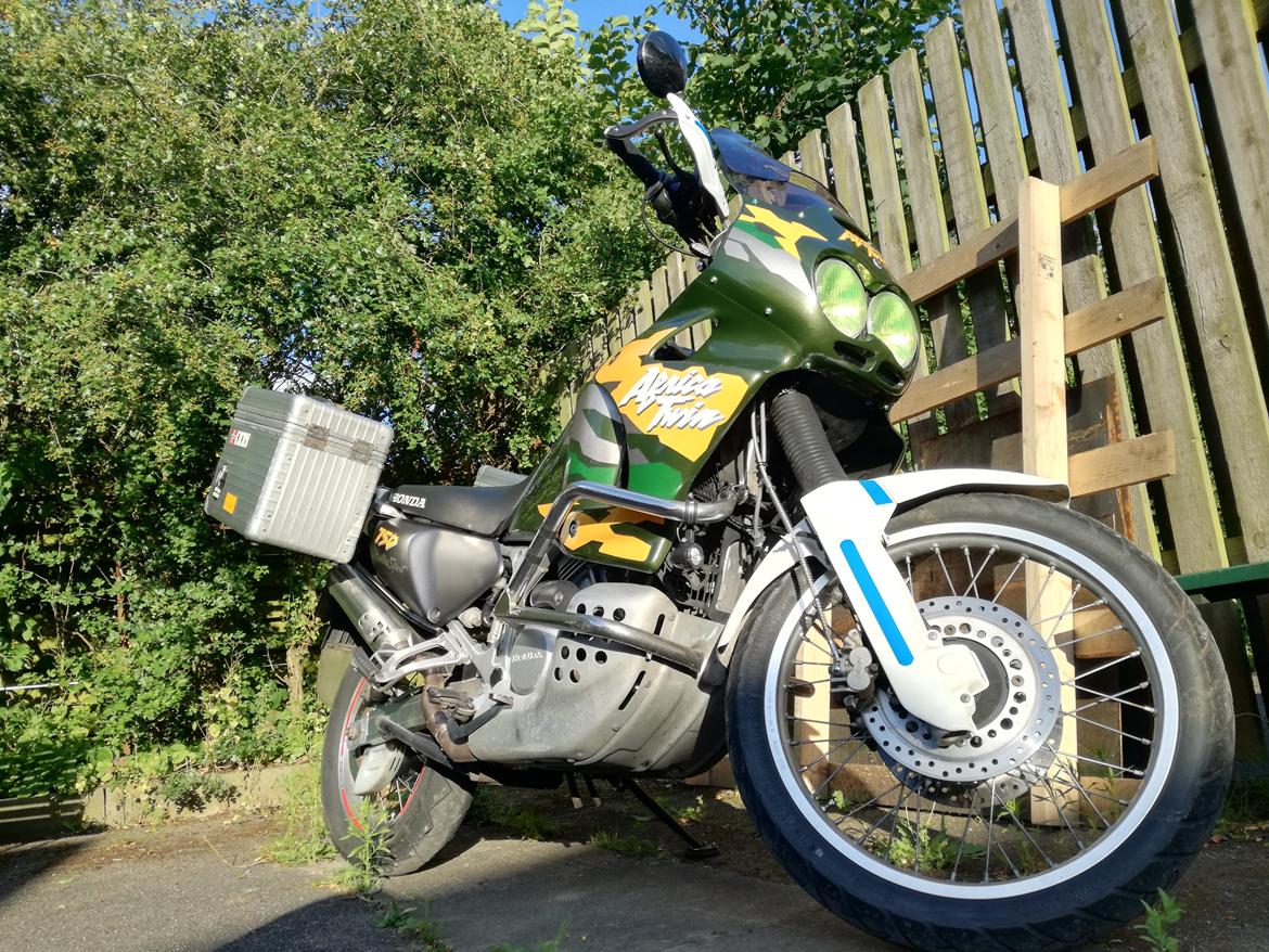 Honda XRV750 billede 2