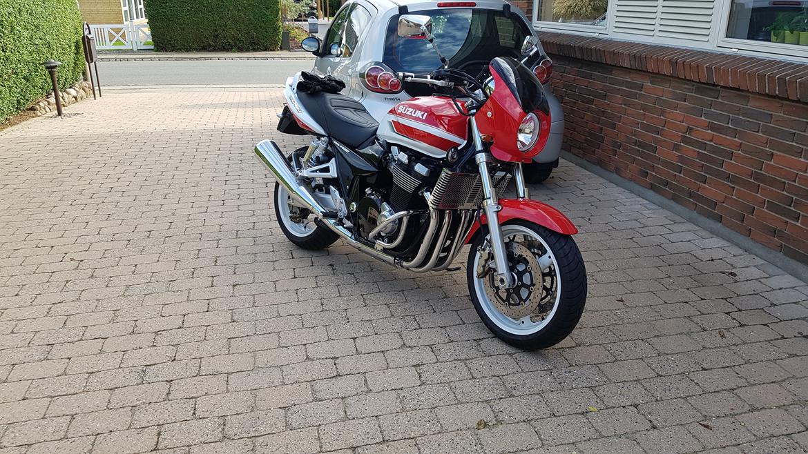 Suzuki gsx 1400 billede 10