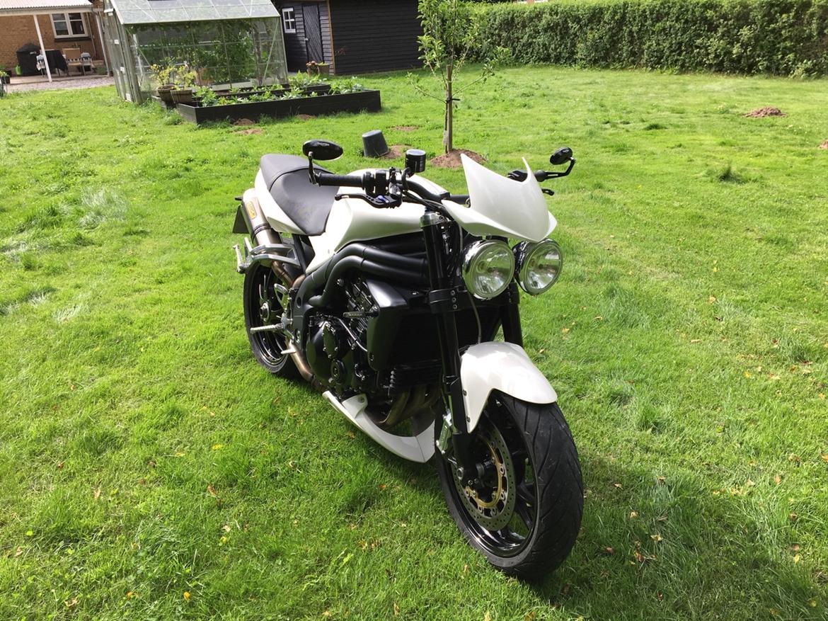 Triumph Speed Triple 1050 (solgt) billede 1