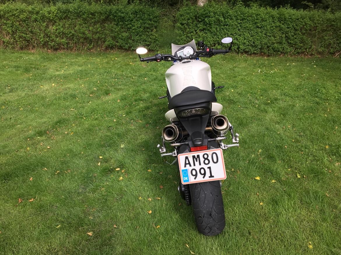 Triumph Speed Triple 1050 (solgt) billede 3