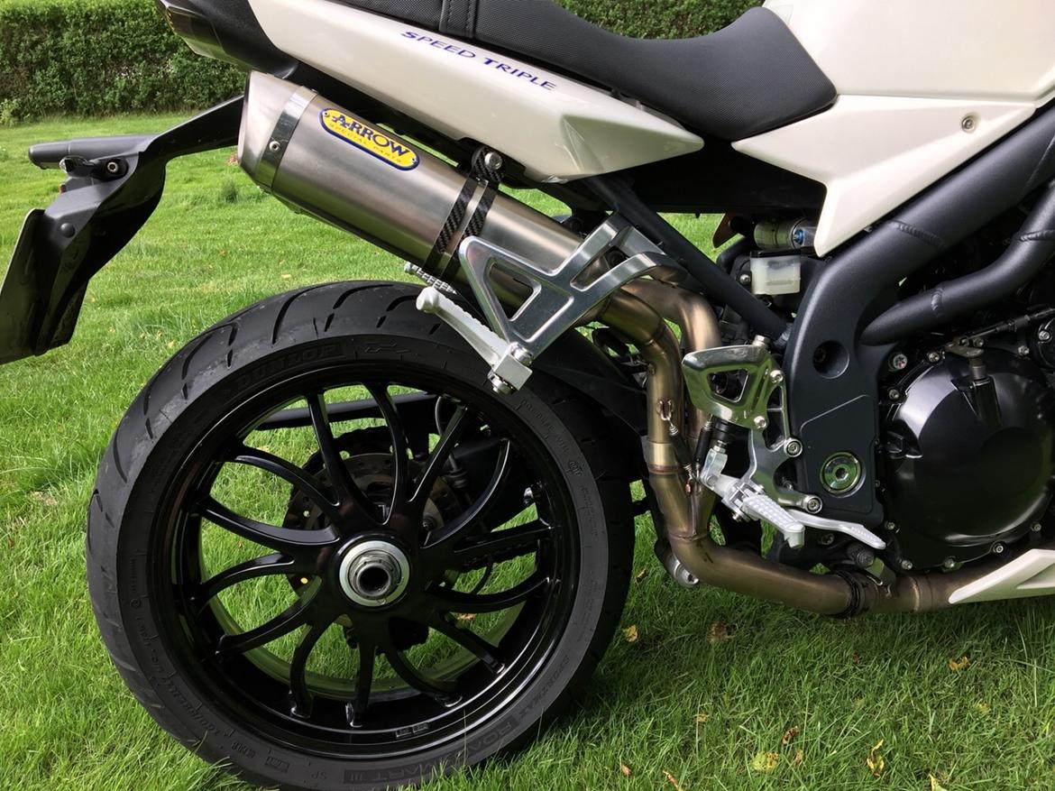 Triumph Speed Triple 1050 (solgt) billede 6