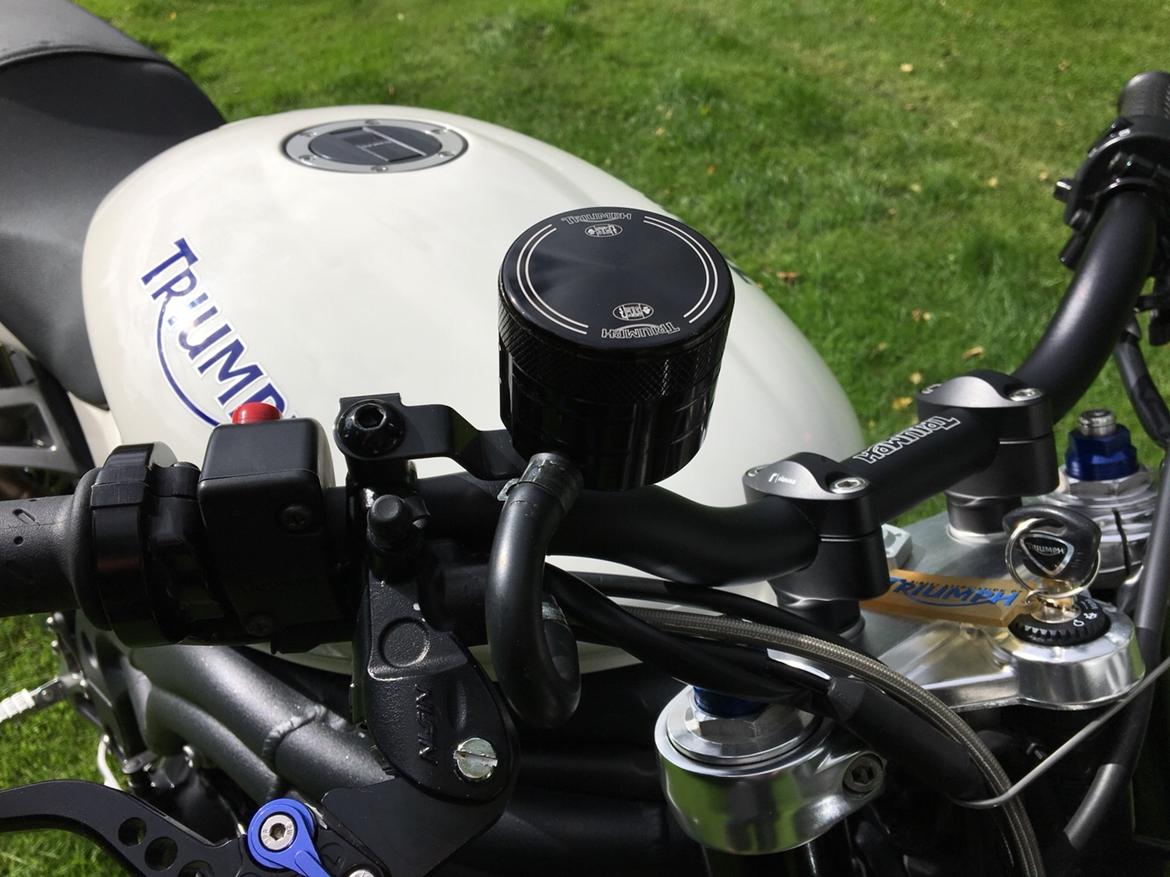 Triumph Speed Triple 1050 (solgt) billede 8