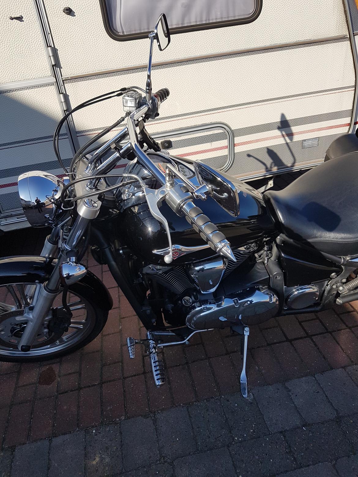 Kawasaki VN 900 Custom billede 1