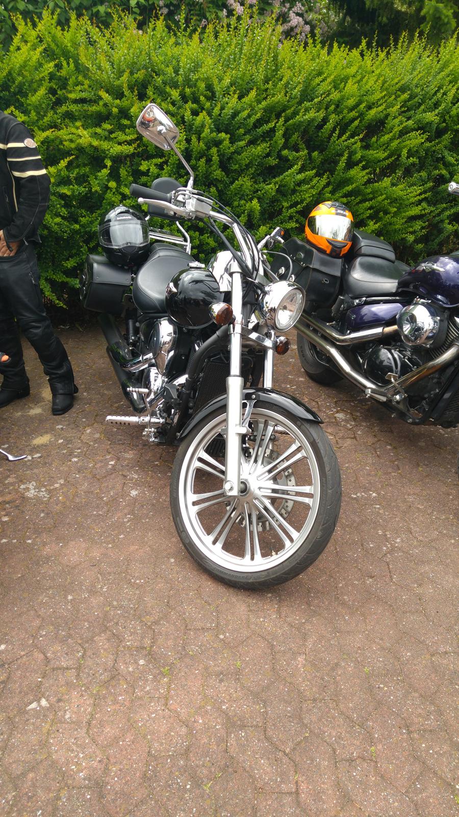 Kawasaki VN 900 Custom billede 10