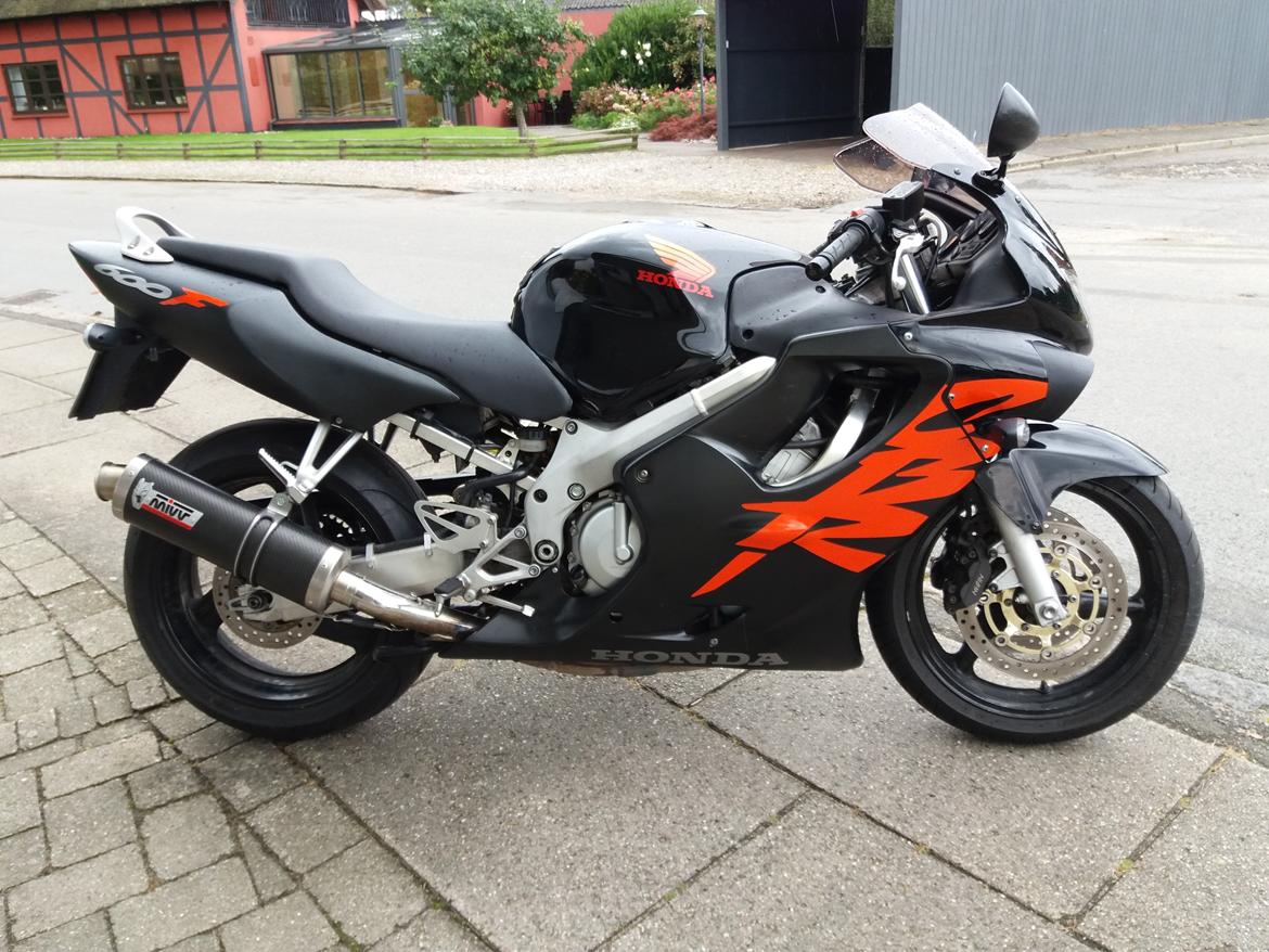 Honda CBR 600 F PC35 - solgt billede 4