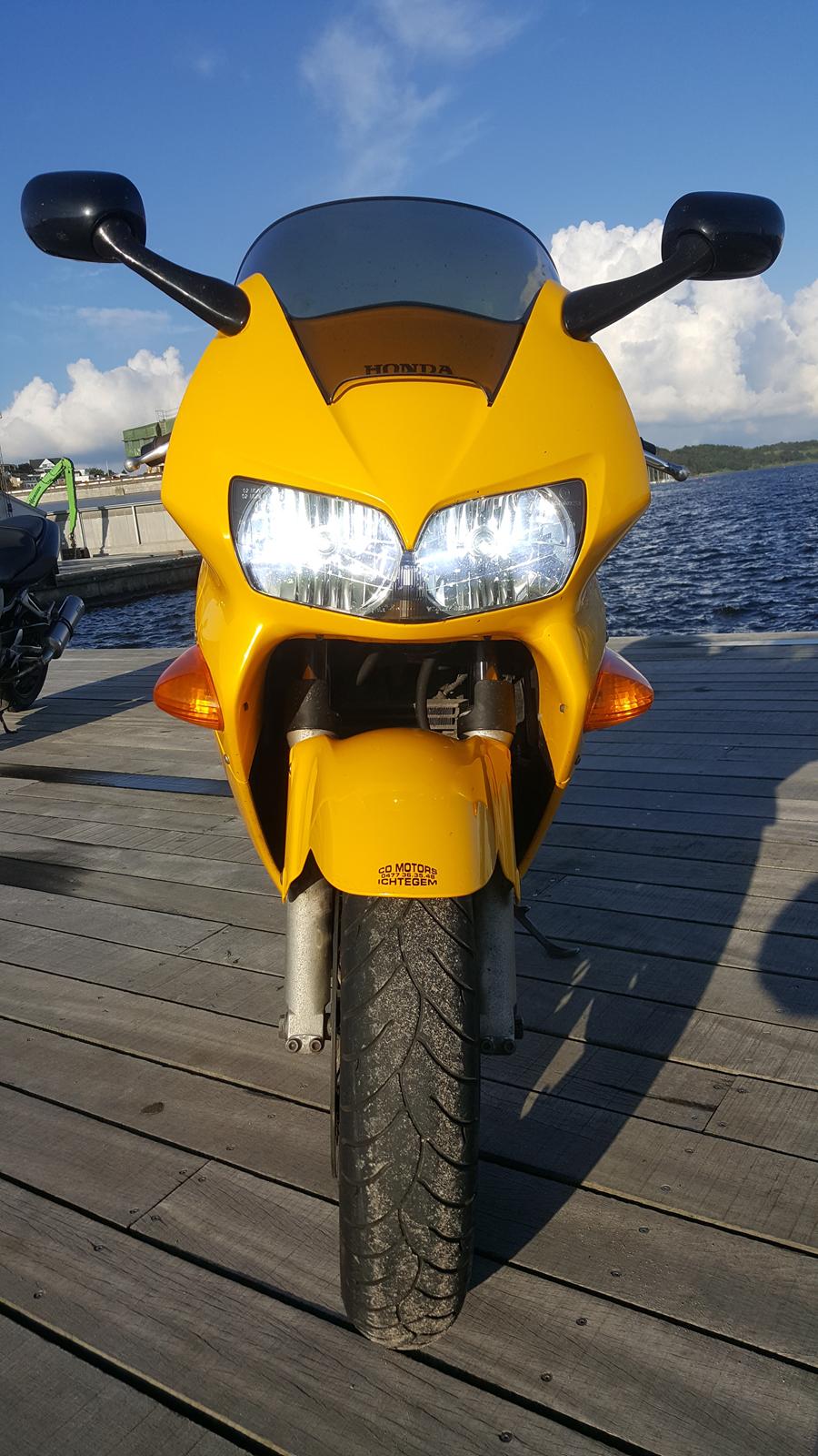 Honda VFR 800 FI billede 15