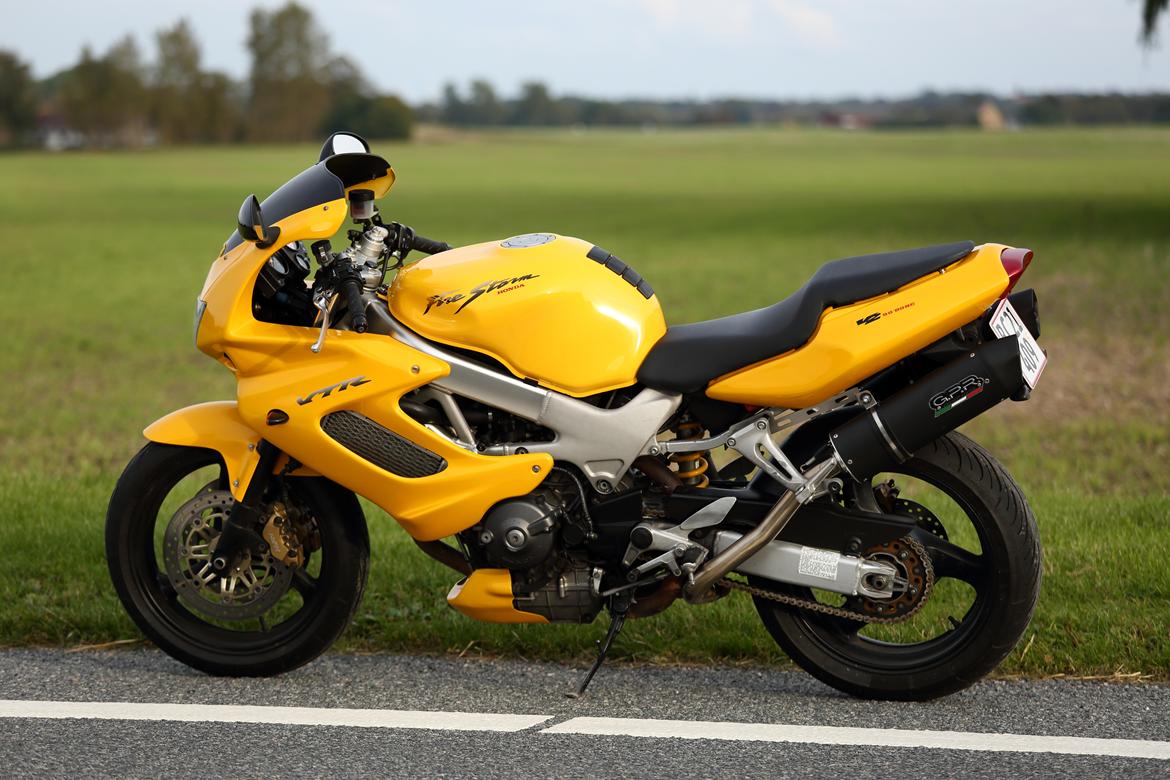 Honda VTR 1000 f (Solgt) billede 4