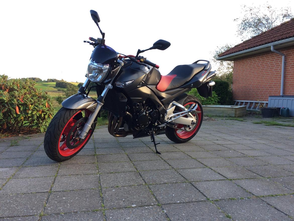 Suzuki GSR 600 A billede 10