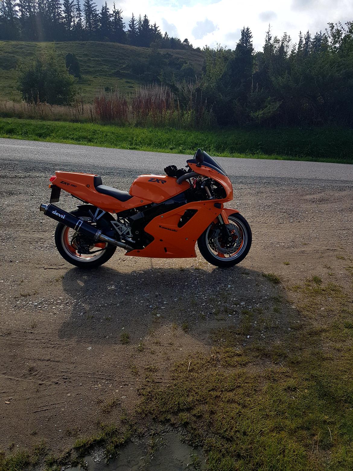 Kawasaki ZXR 750 billede 3