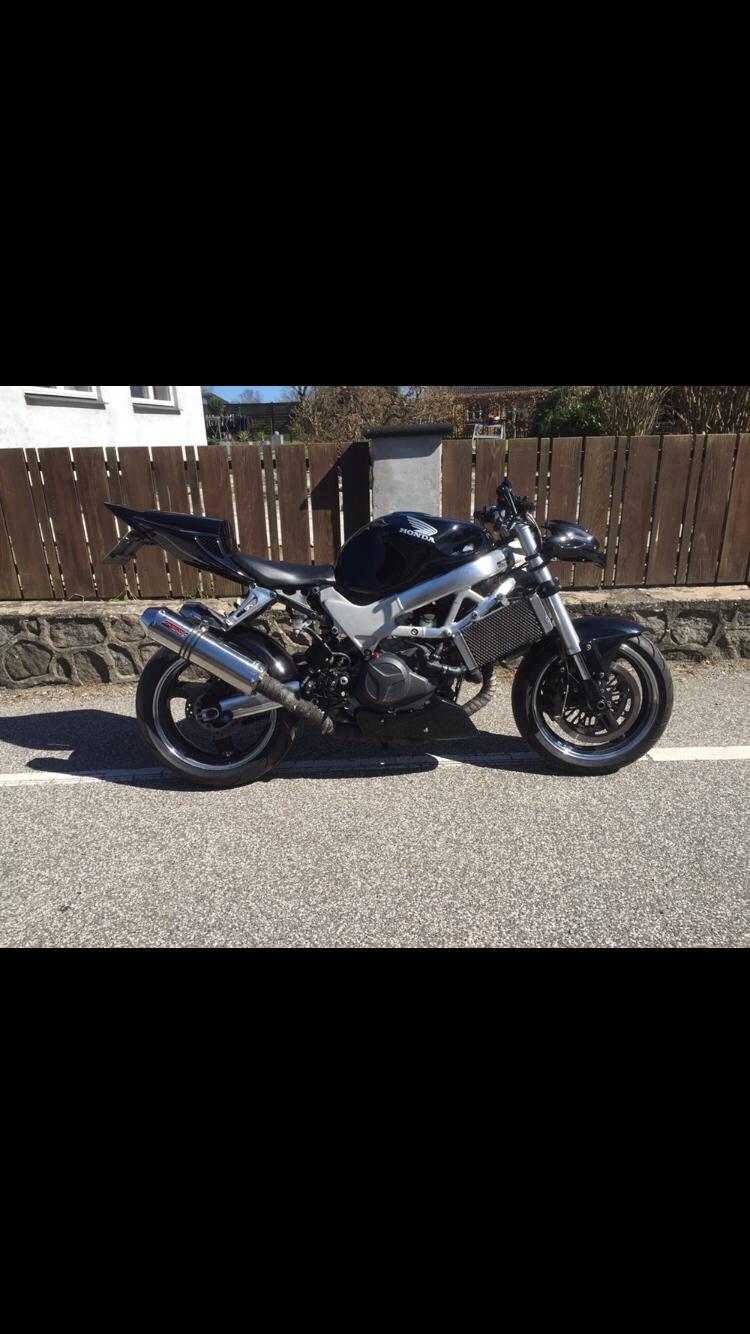Honda VTR1000F Streetfighter billede 2