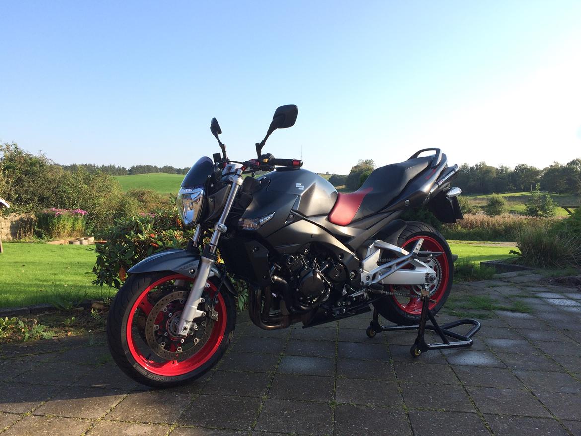 Suzuki GSR 600 A billede 9