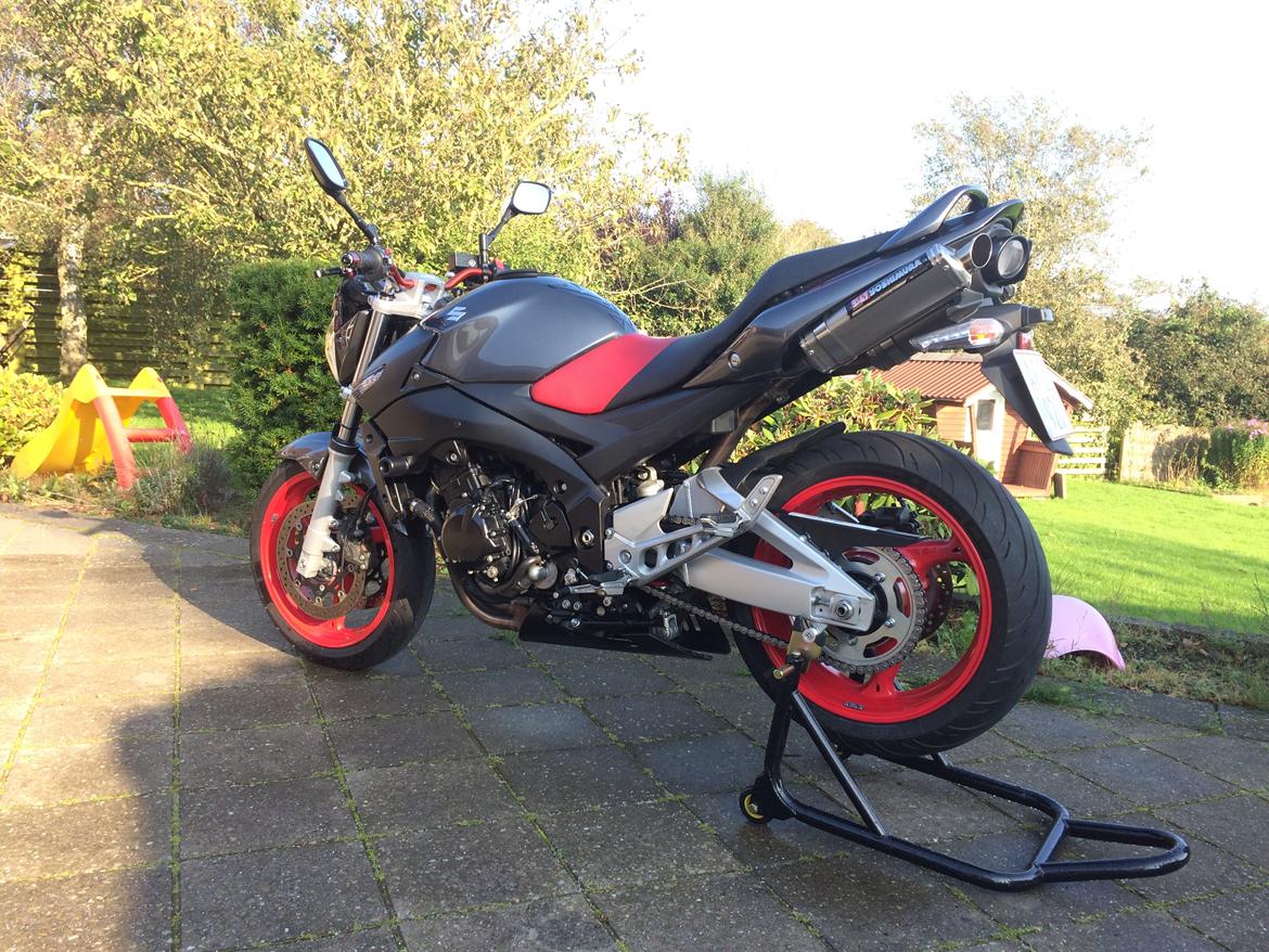 Suzuki GSR 600 A billede 26