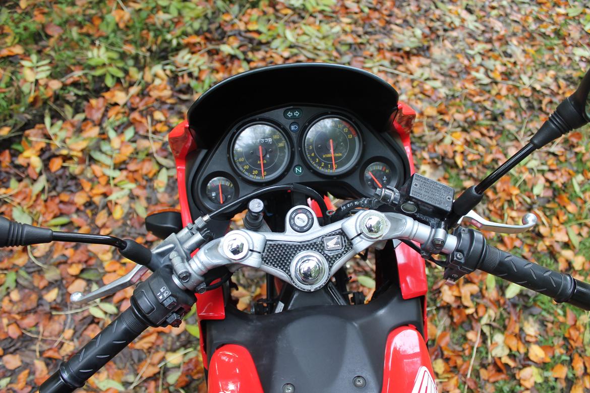 Honda CBR 125r billede 20