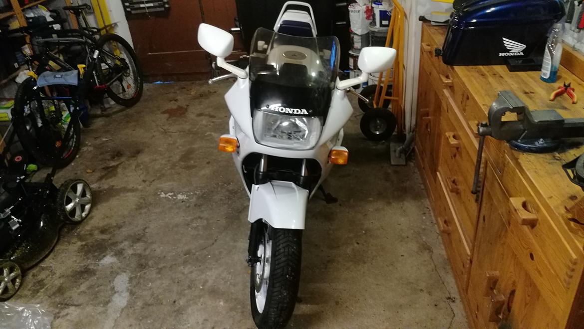 Honda ( SOLGT ) VFR 750 RC24 billede 4