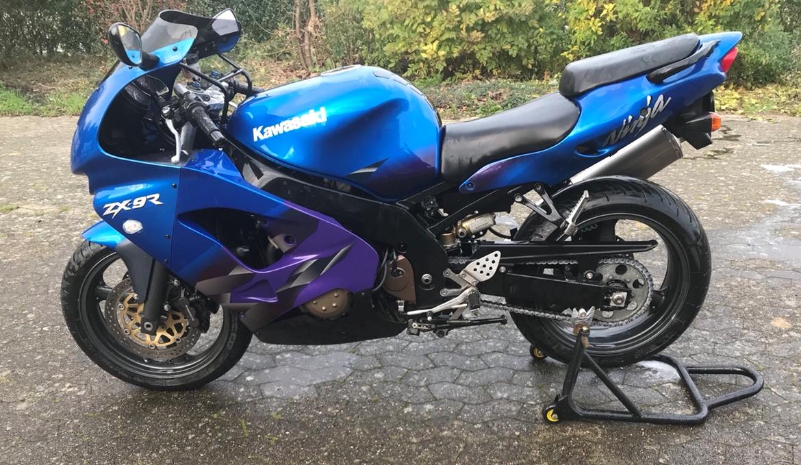 Kawasaki Zx9r (SOLGT) - Vinter 2017 billede 1