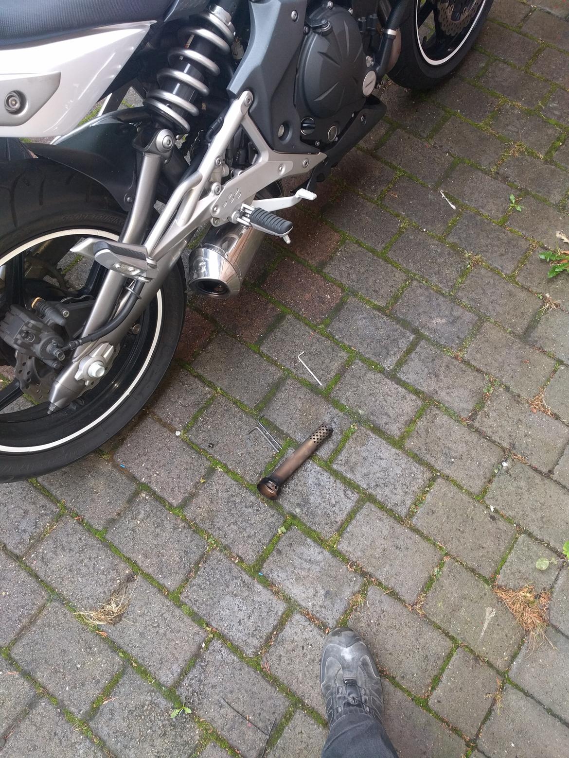 Kawasaki ER-6N SOLGT billede 3