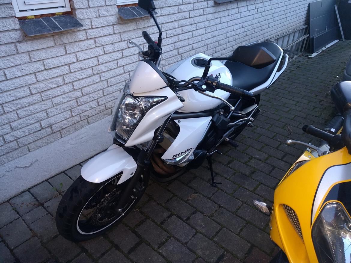 Kawasaki ER-6N SOLGT billede 2
