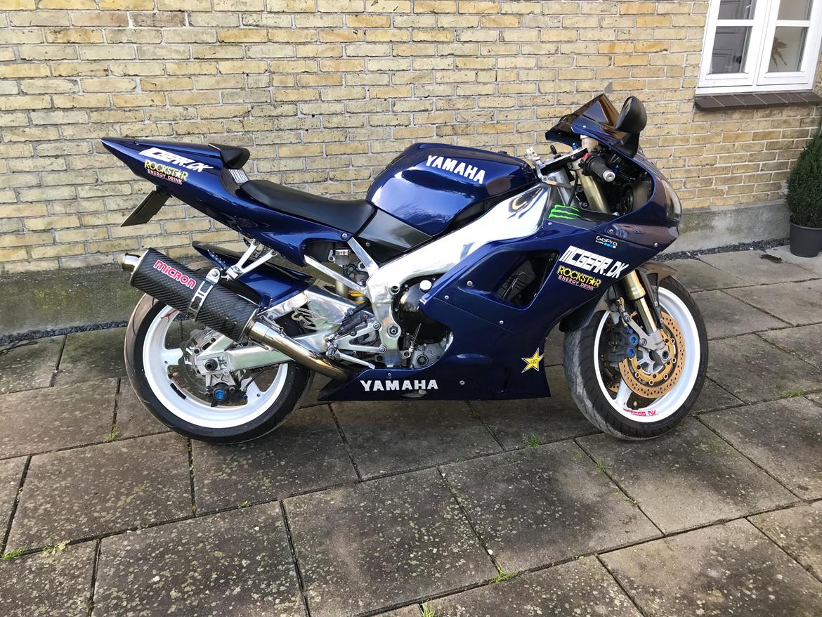 Yamaha R1 billede 3
