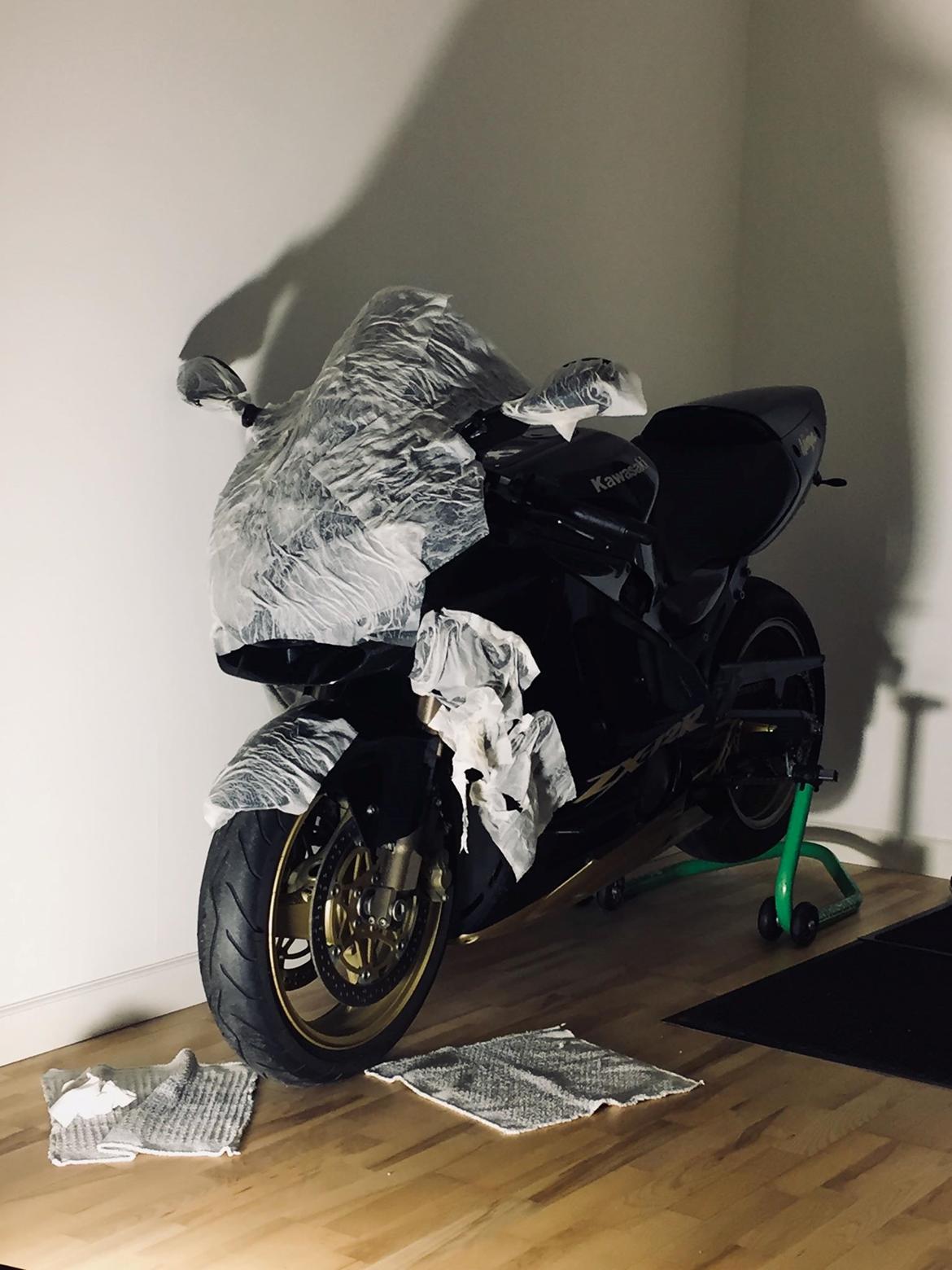 Kawasaki ZX12R billede 12