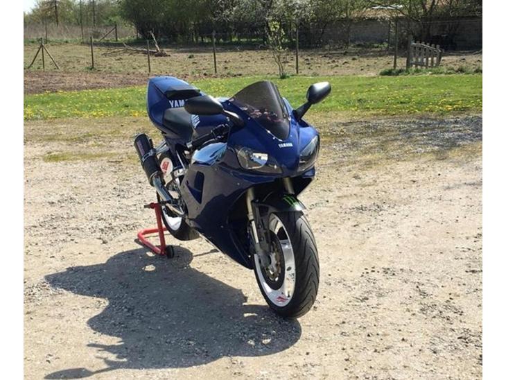 Yamaha R1 billede 2