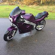 Yamaha FZR 1000