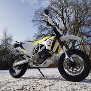 Husqvarna 701 Supermoto