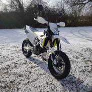 Husqvarna 701 Supermoto