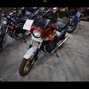 Suzuki Gsx 250 S