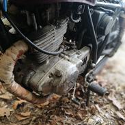 Suzuki TU250