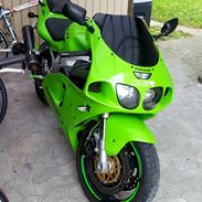 Kawasaki ZX-7R