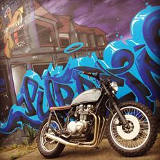 Kawasaki Z650 Brat Style