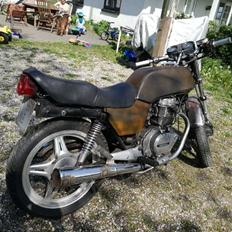 Honda Cb 400 N bliver ombygget til model N. SPORT