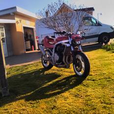 Suzuki gsxR 750