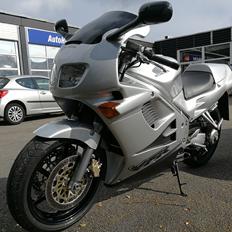 Honda VFR750 RC36-2