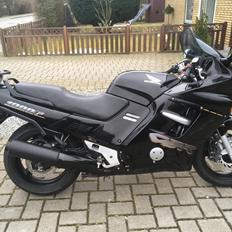Honda CBR1000F - SC24