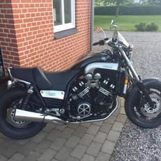 Yamaha V-max 1200